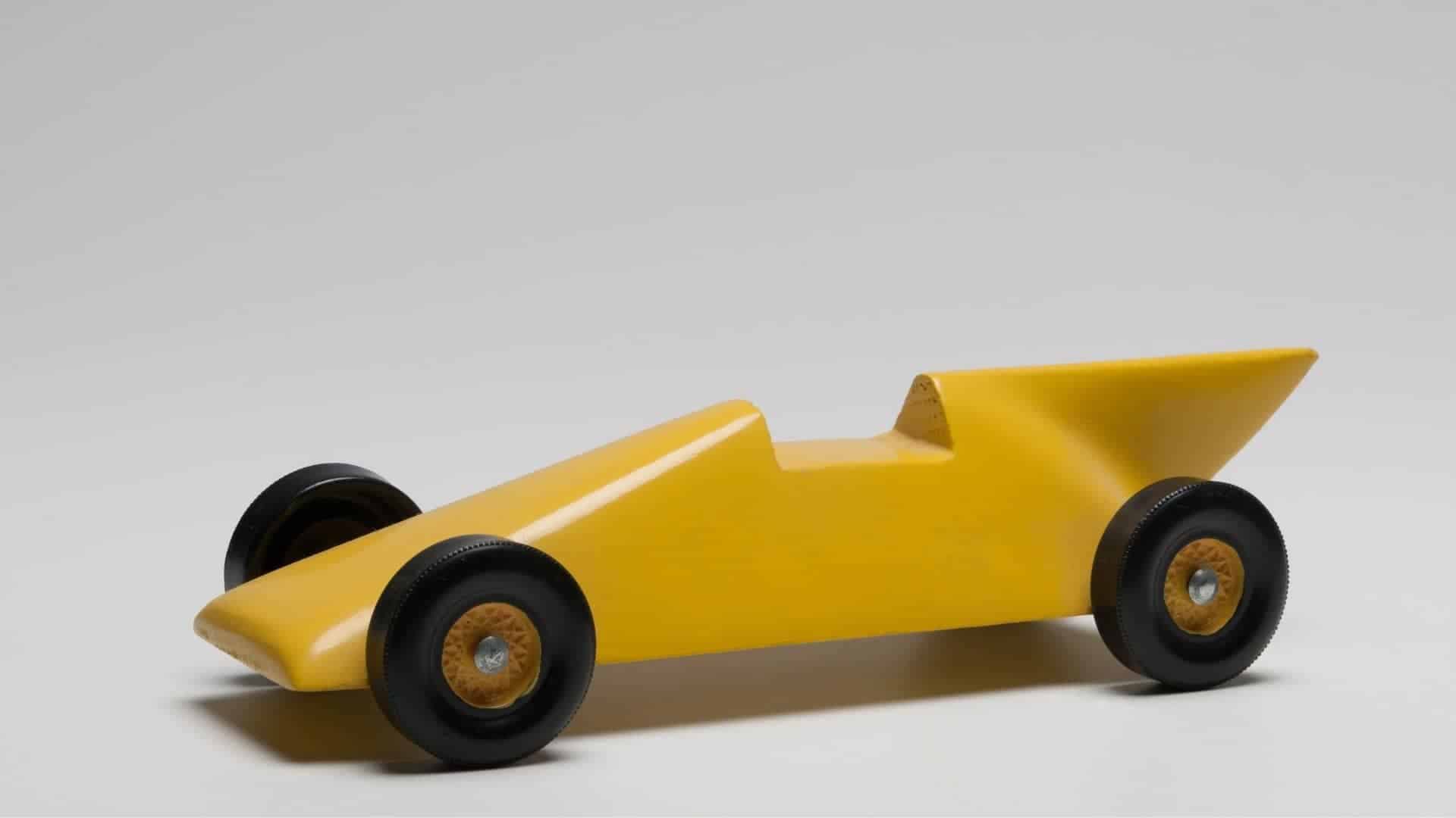 How To Paint A Pinewood Derby Car?